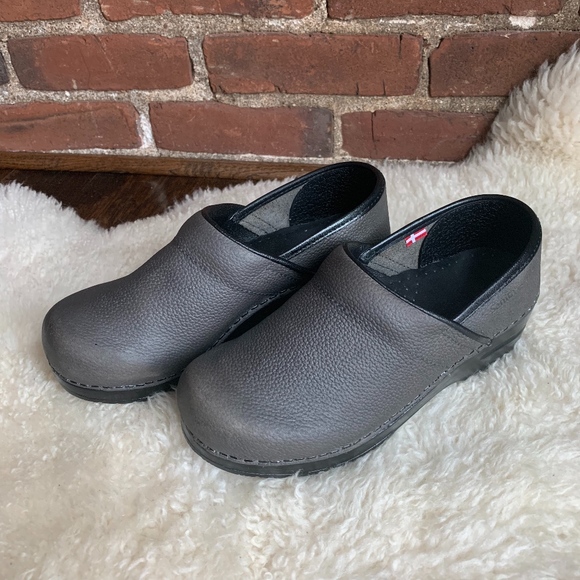 grey clogs